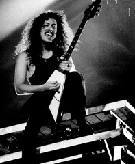 Kirk Hammett (kirk hammett black album era hd)