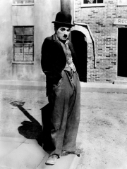 A Dog &#x27;s Life by and with Charlie Chaplin (The Tramp), 1918