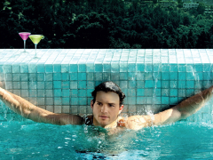 ashton kutcher  swimming pool actor