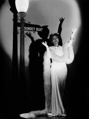 Boulevard du crepuscule SUNSET BOULEVARD by BillyWilder with Gloria Swanson, 1950 (b/w photo)