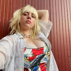 Billie.eilish boobs bouncing - Sexy Media Girls on floke.era.as