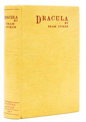 Dracula by Bram Stoker (Drácula - First Edition)