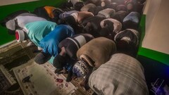 Mosques in NYC struggle to house and feed an influx of Muslim ...