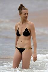 Yvonne Strahovski Bikini (probably NSFW) : chuck