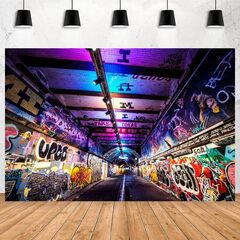 Graffiti Tunnel Leke Street London