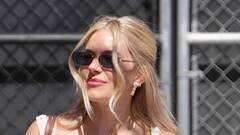 Sienna Miller - Latest News and Updates on the British-American ...