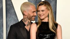 Behati Prinsloo (Adam Levine)