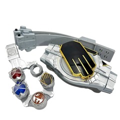 Bandai Kamen Rider Wizard Transformation Belt DX Wizard Driver (Transformation Belt DX WizarDriver & Wizard Ring Holder)