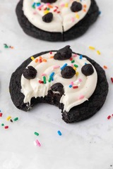 Oreo Cookies Birthday Cake (Oreo Birthday Cake Chocolate Sandwich Cookies)