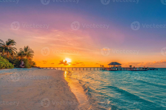 Fantastic closeup view of sunset beach. Tropical island beach ...