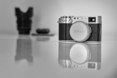 Fujifilm X100V (Fujifilm X100F Digital Camera)