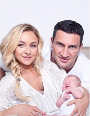 Hayden%20Panettiere:%20Giving%20ex%20custody%20of%20daughter%20was%20'upsetting'