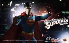 Superman (Superman Premium Format Figure)