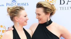 Kate%20Winslet's%20Daughter%20Has%20Grown%20Up%20To%20Be%20Her%20Twin