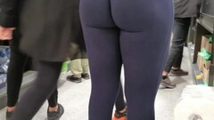 Yoga pants voyeur - Best photos on kupidivan.by