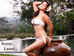 Sunny Leone's Sizzling Bikini,Bra and Cleavage Photos|Hottest ...