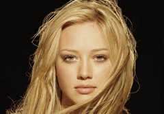 Hilary Duff Brown Pic