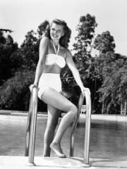 Rita Hayworth, 1945